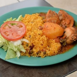Pollo Guisado SM Cup