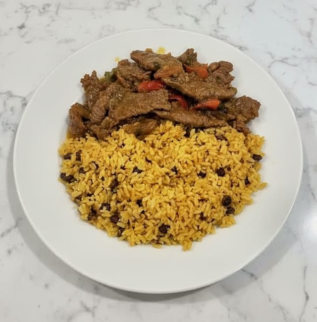 Bistec en salsa.