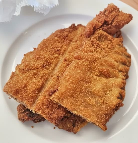 Sandwich bistec empanado.